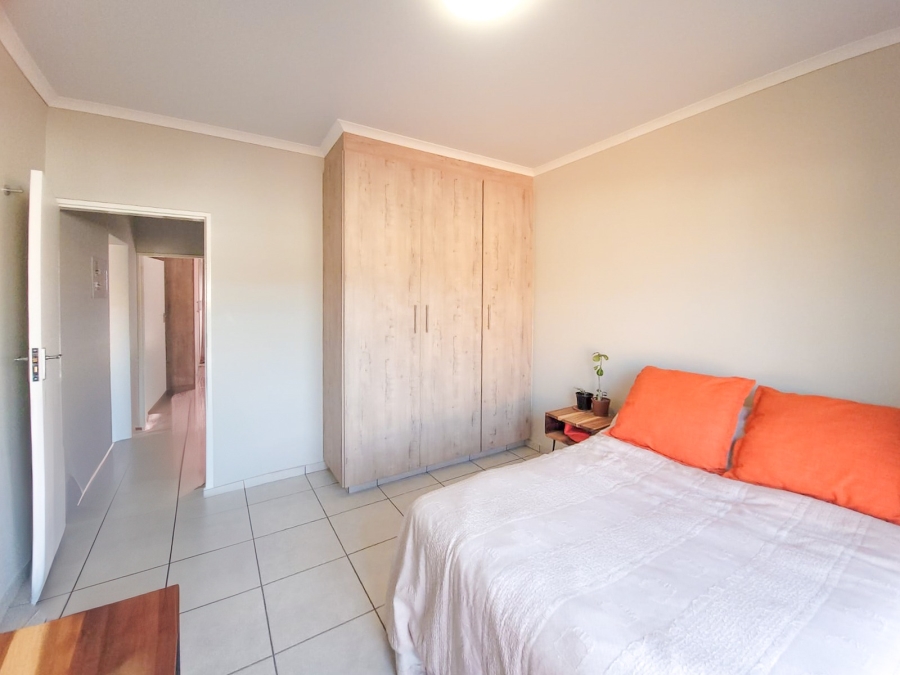 2 Bedroom Property for Sale in Van Der Hoff Park North West